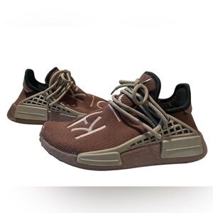 ADIDAS x Pharrell Williams NMD Human Race